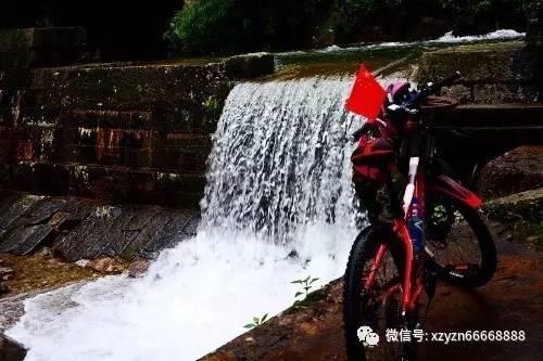金扫帚奖提名惹争议，被质疑全看人情公关，杨幂入围被撤就是先例