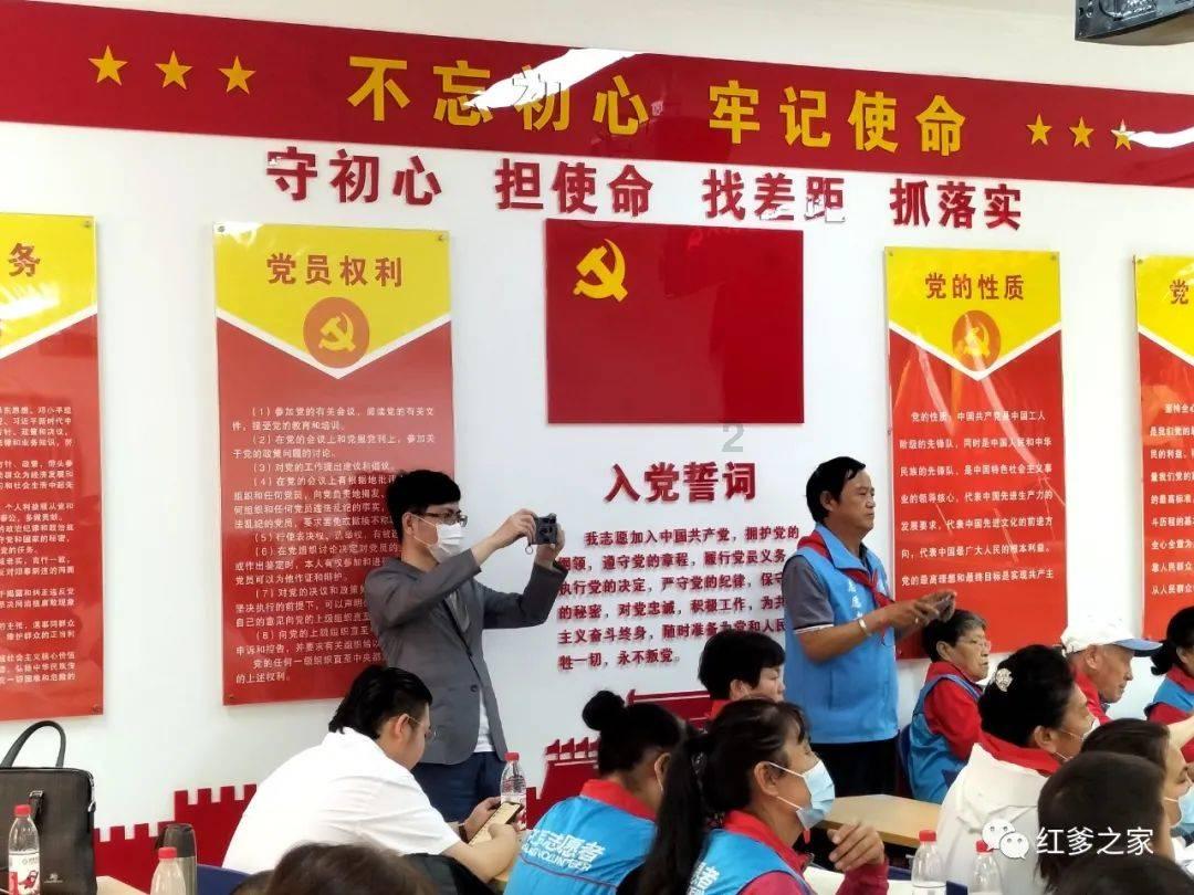 逃离春雨下的房子